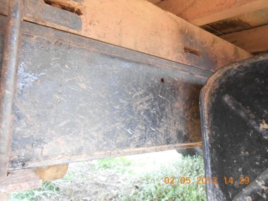 ขาย 6 ล้อ ISUZU 110 ฝาขาว ทะเบียนไม่ขาด