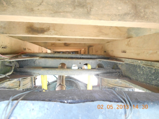 ขาย 6 ล้อ ISUZU 110 ฝาขาว ทะเบียนไม่ขาด