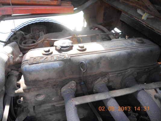 ขาย 6 ล้อ ISUZU 110 ฝาขาว ทะเบียนไม่ขาด