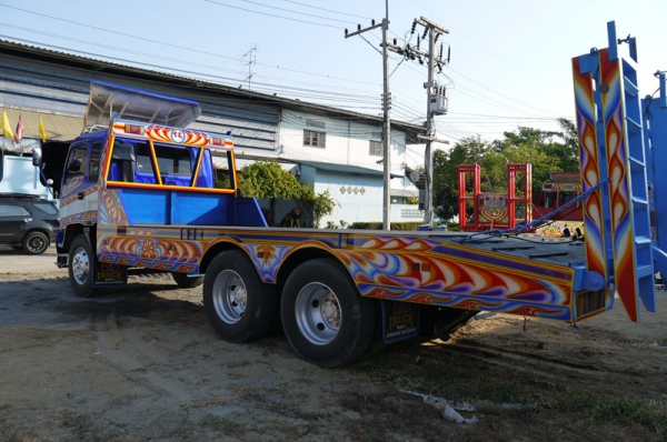 เทรเลอร์บรรทุกรถเกี่ยว ISUZU 10 ล้อ 1 เพลา เทรเลอร์บรรทุกรถเกี่ยว ISUZU 10 ล้อ 1 เพลา