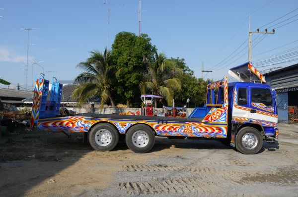เทรเลอร์บรรทุกรถเกี่ยว ISUZU 10 ล้อ 1 เพลา เทรเลอร์บรรทุกรถเกี่ยว ISUZU 10 ล้อ 1 เพลา