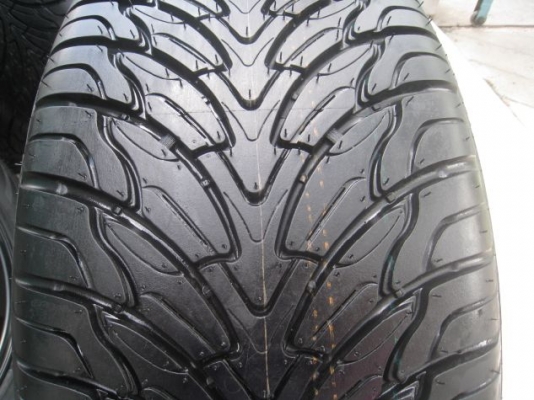 ขายล้อแม็ก CE28N 20" x 9" et 20 6 รู 139.7 +ยางใหม่ปลายปี12 (081-3747940)