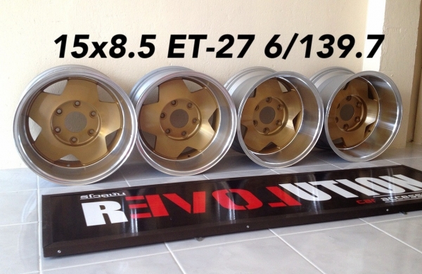 ขายล้อแม็กขอบ 15x8.5 ออฟ-27 ใส่ 6 รูกระบะ ออฟลึกๆ แนวเรโทร