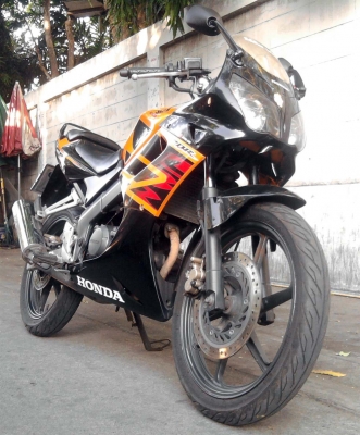 ขออนุญาติขาย  HONDA CBR 150 CC. ปี 05 กุญแจ 2 ชั้น สตา์ร์ทมือ