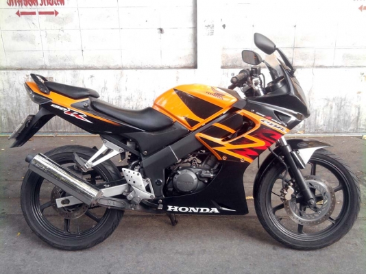 ขออนุญาติขาย  HONDA CBR 150 CC. ปี 05 กุญแจ 2 ชั้น สตา์ร์ทมือ