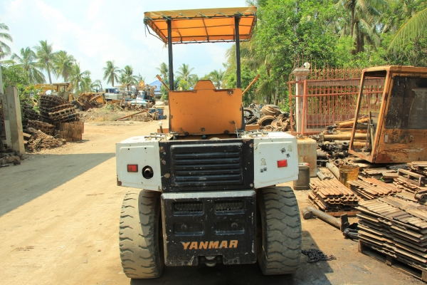 ขายรถตักล้อยางยันมาร์ YANMAR รุ่น Y31WA เอวอ่อน