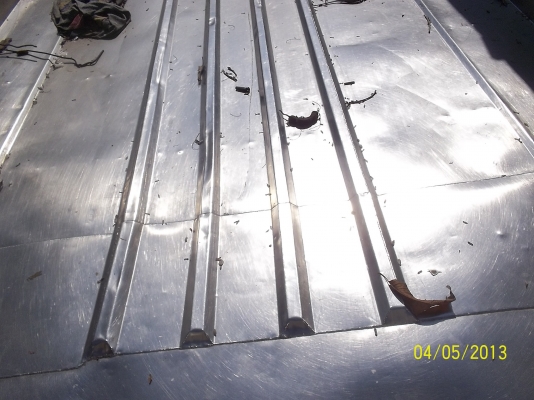 ขาย6ล้อ เดก้า  เครื่อง 240แรงม้า  อินเตอร์คูเลอร์  เบรคทิปฟี่