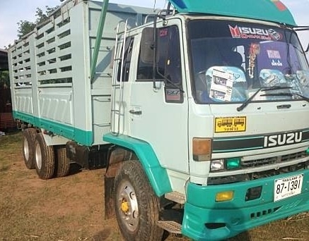 ISUZU ROCKY FXZ 240 HP 6SD1 ปี 40 สิบล้อ 2 เพลา นางฟ้าแท้ๆสวยจัดรอบคัน กระบะเหล็กคอกเกษตรไม่ดั๊มพ์ของสามมิตรลอนเฉียง มีระบบลากพ่วงครบพร้อมใช้งาน เครื่องแน่นดีไม่มีเยิ้ม ภายในเก๋งคอนโซลสวย แอร์เย็น พวงมาลัยเพาเวอร์ กระจกไฟฟ้า เบรคทริ๊ปฟี้