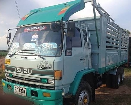 ISUZU ROCKY FXZ 240 HP 6SD1 ปี 40 สิบล้อ 2 เพลา นางฟ้าแท้ๆสวยจัดรอบคัน กระบะเหล็กคอกเกษตรไม่ดั๊มพ์ของสามมิตรลอนเฉียง มีระบบลากพ่วงครบพร้อมใช้งาน เครื่องแน่นดีไม่มีเยิ้ม ภายในเก๋งคอนโซลสวย แอร์เย็น พวงมาลัยเพาเวอร์ กระจกไฟฟ้า เบรคทริ๊ปฟี้