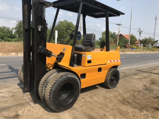 Komatsu 2fd40สภาพดีเก่าญี่ปุ่น มีใบอินวอยไม่เคยใช้ในไทย Komatsu 2fd40สภาพดีเก่าญี่ปุ่น มีใบอินวอยไม่เคยใช้ในไทย