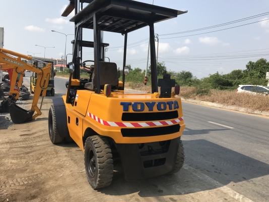 Komatsu 2fd40สภาพดีเก่าญี่ปุ่น มีใบอินวอยไม่เคยใช้ในไทย Komatsu 2fd40สภาพดีเก่าญี่ปุ่น มีใบอินวอยไม่เคยใช้ในไทย