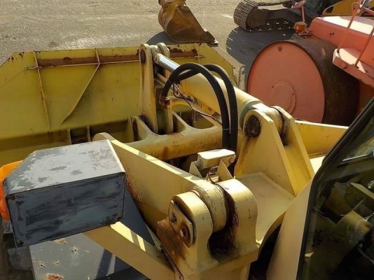 ขาย KOMATSU WA300-1 ซีเรียล 31,xxx นำเข้าจากญี่ปุ่น โทร&bull;090-986-2521 อ๊อบ