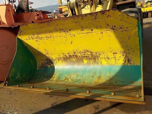 ขาย KOMATSU WA300-1 ซีเรียล 31,xxx นำเข้าจากญี่ปุ่น โทร&bull;090-986-2521 อ๊อบ