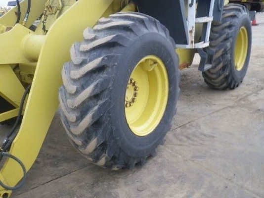 ขาย รถตักล้อยาง KOMATSU WA100-3 เครื่อง 6สูบ นำเข้าจากญี่ปุ่น โทร.090-986-2521 อ๊อบ