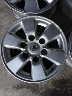 ล้อโตโยต้า ขอบ15+น๊อตเดิม #ชุด4วง4500บ. สนใจต่อรองได้ โทร0879050181.ส่งได้ทั่วไทย