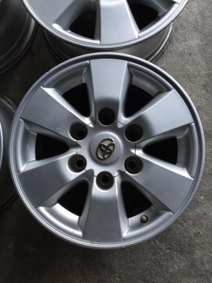 ล้อโตโยต้า ขอบ15+น๊อตเดิม #ชุด4วง4500บ. สนใจต่อรองได้ โทร0879050181.ส่งได้ทั่วไทย