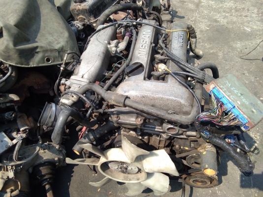 ขายเครื่องยนต์เบนซินนิสสัน sr20ฝาขาวหลังหัก ขายเครื่องยนต์เบนซินนิสสัน sr20ฝาขาวหลังหัก