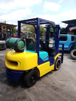 อาร์ ซี เอช โฟรคลิฟท์  ขาย โคมะสุ   2.5 ตัน เบนซิล เสา 3 เมตร