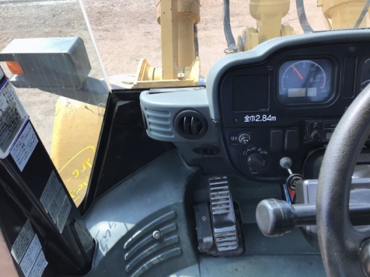 ขายรถตักล้อยาง CAT 950H ปี 2010 นำเข้าเองจากญี่ปุ่น สภาพสวยพร้อมใช้ มีVDOการทำงานครับ