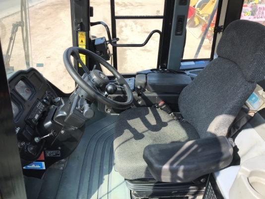 ขายรถตักล้อยาง CAT 950H ปี 2010 นำเข้าเองจากญี่ปุ่น สภาพสวยพร้อมใช้ มีVDOการทำงานครับ