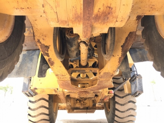 ขายรถตักล้อยาง CAT 950H ปี 2010 นำเข้าเองจากญี่ปุ่น สภาพสวยพร้อมใช้ มีVDOการทำงานครับ