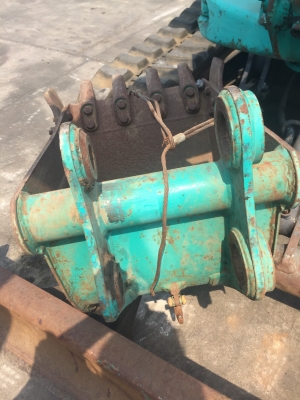 ????ขายบุ้งกี๋(เก่านอก) รูสลัก35มิล  ใส่รถขุดขนาดPc20-25-30-35      ????ราคา 12,000 บาท???? ☎️สนใจติดต่อ 096-3268553 (สถิตย์พันธ์) ????ID LINE 0963268553 ร้านรุ่งเจริญแทรกเตอร์ อำเภอพระพุทธบาท จังหวัดสระบุรี