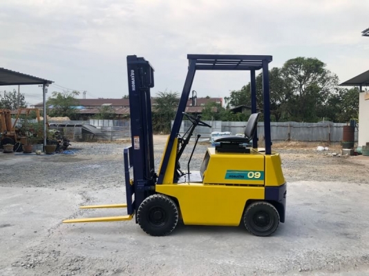 อาร์ ซี เอช โฟรคลิฟท์  ขาย Komatsu fg09-2 เก่านอก