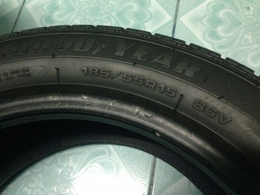 ยาง 185-55 r 15 2เส้น ต้นปี 16
