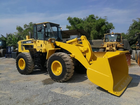 โปรโมชั่นครบรอบ 5ปี ขายถูก KOMATSU WA320-6 สภาพสวย นำเข้าจากญี่ปุ่น โทร.090-986-2521 อ๊อบ