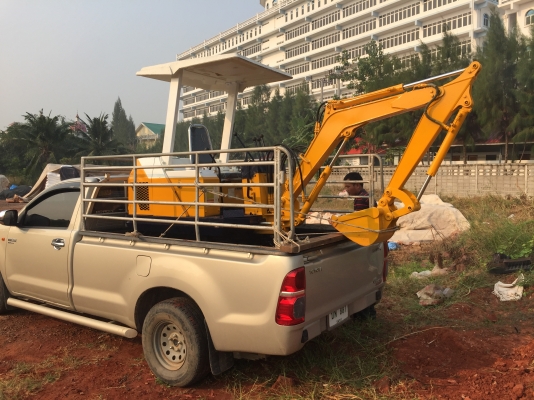 จัดส่งรถขุดจิ๋วไปเชียงใหม่เรียบร้อย รถขุดเล็กยอดนิยมสวยๆยังพอมี089-8374018