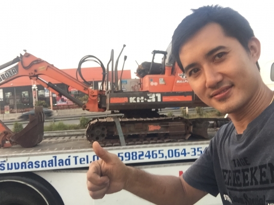 จัดส่งรถขุดจิ๋วไปเชียงใหม่เรียบร้อย รถขุดเล็กยอดนิยมสวยๆยังพอมี089-8374018