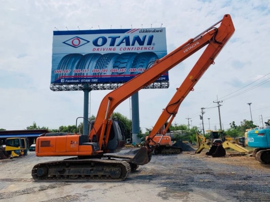 ขาย 1,850,000 แบคโฮบูมยาว 18 ม. HITACHI ZX210LC-1 ทำงาน 10,000 ชม. เครื่องดี ปั้มแรง เอวแน่น ช่วงล่างเต็ม แอร์หนาว เอกสารใบแจ้งจำหน่าย รถสวยพร้อมใช้งาน รถอยู่ ปทุมธานี สามโคก 090-772-3710 090-772-3708