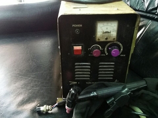 ตู้เชื่อมสแตนเลส TIG 180 พร้อมสาย การ์ดระบบแนวนอน