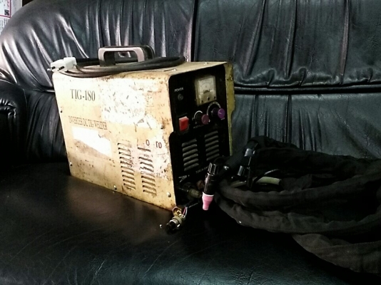 ตู้เชื่อมสแตนเลส TIG 180 พร้อมสาย การ์ดระบบแนวนอน