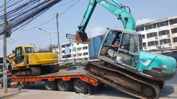 ขายจ้า..KOBELCO SK120-3 มาร์คไฟว์  ซุปเปอร์  เก่านอกแท้  สภาพสวย มากๆๆ ลองระบบกันได้ทุกวัน โทร 089-3818694 จ๊อย