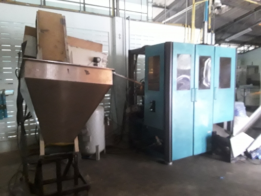 ขายเครื่องเป่าขวดพลาสติก PET ยังเดินงานอยู่ รุ่น 2000 cc.ความเร็ว 1500 ขวด/ชั่วโมง ขนาด 3 Cavity ขวดน้ำดื่มขนาด 600 cc.เครื่องจักรพร้อมใช้ ถ้าซื้อใหม่ราคา 2.3 ล้าน รายการเครื่องจักรมีดังนี้ 1.เครื่องเป่าขวด PET ขนาด 2000 cc. ขนาด 3 Cavity กำลังก ขายเครื่องเป่าขวดพลาสติก PET ยังเดินงานอยู่ รุ่น 2000 cc.ความเร็ว 1500 ขวด/ชั่วโมง ขนาด 3 Cavity ขวดน้ำดื่มขนาด 600 cc.เครื่องจักรพร้อมใช้ ถ้าซื้อใหม่ราคา 2.3 ล้าน รายการเครื่องจักรมีดังนี้ 1.เครื่องเป่าขวด PET ขนาด 2000 cc. ขนาด 3 Cavity กำลังก