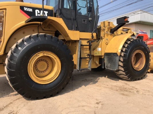 ขายรถตักล้อยาง CAT 950H ปี 2010 นำเข้าเองจากญี่ปุ่น สภาพสวยพร้อมใช้ มีVDOการทำงานครับ