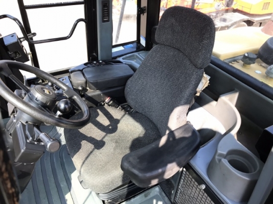 ขายรถตักล้อยาง CAT 950H ปี 2010 นำเข้าเองจากญี่ปุ่น สภาพสวยพร้อมใช้ มีVDOการทำงานครับ