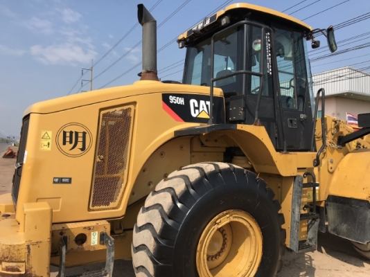 ขายรถตักล้อยาง CAT 950H ปี 2010 นำเข้าเองจากญี่ปุ่น สภาพสวยพร้อมใช้ มีVDOการทำงานครับ