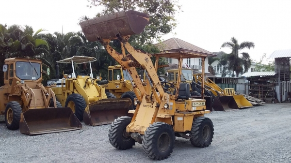 ต้องการขายรถตักล้อยางยี่ห้อtoyota-sDt8 รถนอกนำเข้าจากญี่ปุ่น ต้องการขายรถตักล้อยางยี่ห้อtoyota-sDt8 รถนอกนำเข้าจากญี่ปุ่น