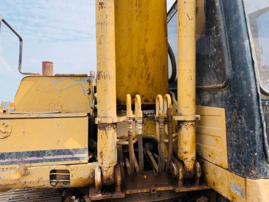 ขาย 850,000 CAT 320 Lเครื่องดี ปั้มแรง เอวแน่น ช่วงล่างเต็ม โซ่ใหม่ ใบแทรคสวย แอร์หนาว เอกสารอินวอยทร์ รถสวยพร้อมใช้งาน รถอยู่ ปทุมธานี สามโคก 090-772-3710 090-772-3708