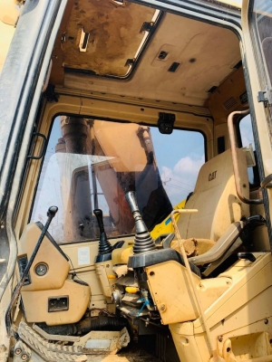 ขาย 850,000 CAT 320 Lเครื่องดี ปั้มแรง เอวแน่น ช่วงล่างเต็ม โซ่ใหม่ ใบแทรคสวย แอร์หนาว เอกสารอินวอยทร์ รถสวยพร้อมใช้งาน รถอยู่ ปทุมธานี สามโคก 090-772-3710 090-772-3708