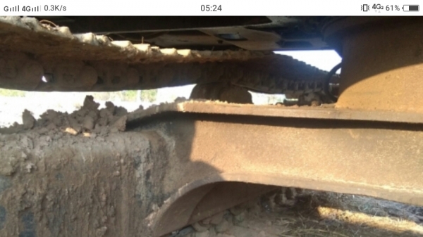 PC.  100-2   มีลายแย็ก. แถมหัวแย็กให้ด้วย ซื้อเก่าญีนมาหนึ่งแสนสองหมืน ยังไม่ได้ใช้เลยบุ้งกีี้1ลูก