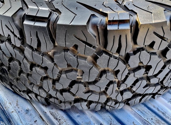 ลดราคา ยาง BF ko2 AllTerrain 265/60/18 ดอกหนวดสะพานเต็ม สภาพใหม่มาก 4เส้น ลดราคา ยาง BF ko2 AllTerrain 265/60/18 ดอกหนวดสะพานเต็ม สภาพใหม่มาก 4เส้น