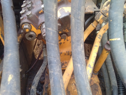 PC.  100-2.    มีลายแย็ก. แถมหัวแย็กให้ด้วย  บุ้งกีี้1ลูก   (มีวีดีโอให้ดู)   ช่วงล่างดี  โลเลอร์ ใหม่  ไม่มีแตก  ทัคลายมาก็ได้