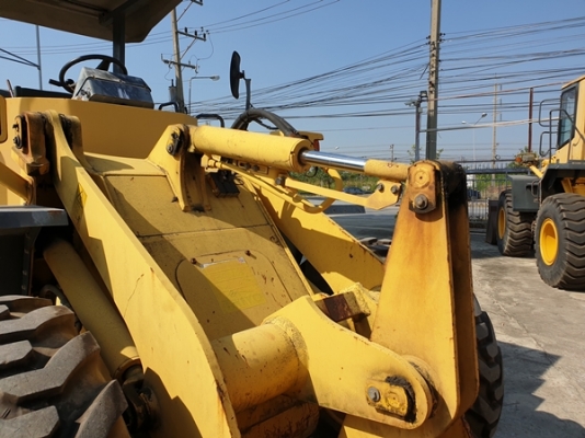 ขายรถตักล้อยาง ยี่ห้อ KOMATSU WA100-3 นำเข้าจากญี่ปุ่นแท้ 100\% สภาพสวย ไม่เคยใช้งานในไทย