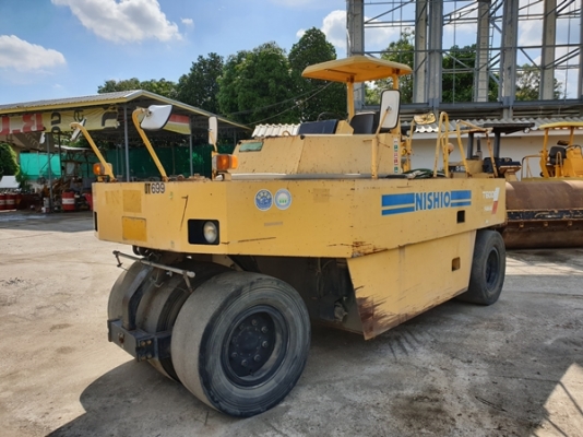 ขายรถบดล้อยาง ยี่ห้อ SAKAI T600C นำเข้าจากประเทศญี่ปุ่นแท้ 100\% สภาพสวย ไม่เคยใช้งานในไทย