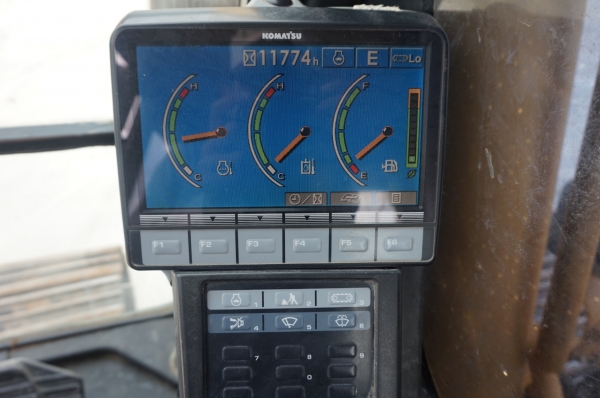 ขาย PC200-8 พร้อมทะเบียน โทร 0934649555 ขาย PC200-8 พร้อมทะเบียน โทร 0934649555