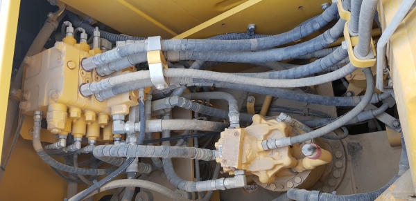 ขาย KOMATSU PC130-8 สวยๆ พร้อมใช้งาน สีเดิมทั้งคัน 3000 ชั่วโมง(PM7000ชม)  สนใจติดต่อโดยตรง 081-4283210