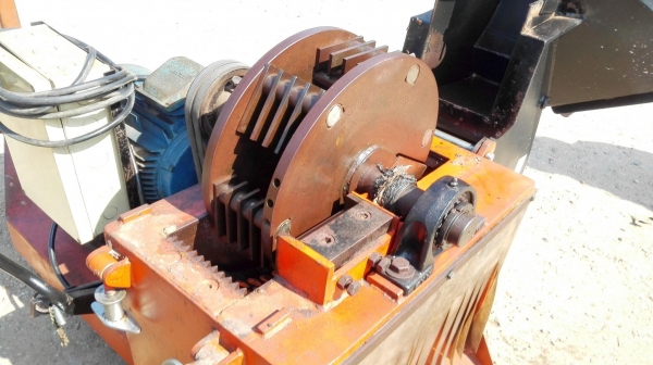 เครื่องบดสับย่อยอเนกประสงค์นิมุต Nimut มอเตอร์ 7.5 HP ระบบไฟ 380V เครื่องมาตรฐานรุ่นงานหนัก พร้อมใช้ เครื่องบดสับย่อยอเนกประสงค์นิมุต Nimut มอเตอร์ 7.5 HP ระบบไฟ 380V เครื่องมาตรฐานรุ่นงานหนัก พร้อมใช้